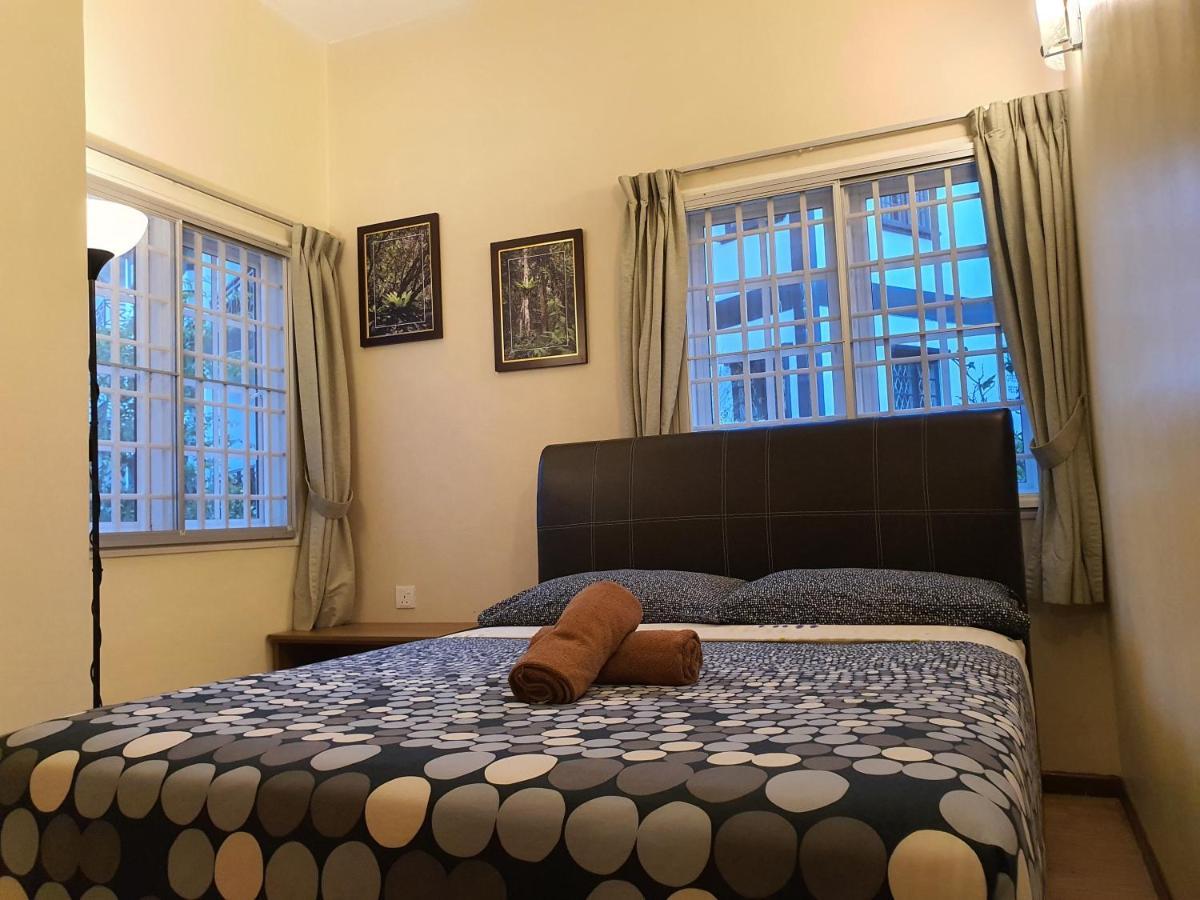 Gerard'S "Backpackers" Roomstay No Children Adults Only Cameron Highlands Esterno foto